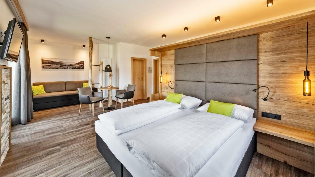 Hotel Garni Sonngart Andrian Bagian luar foto