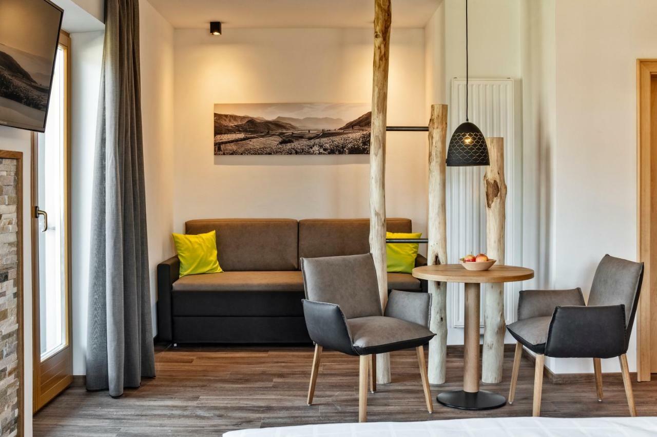Hotel Garni Sonngart Andrian Bagian luar foto