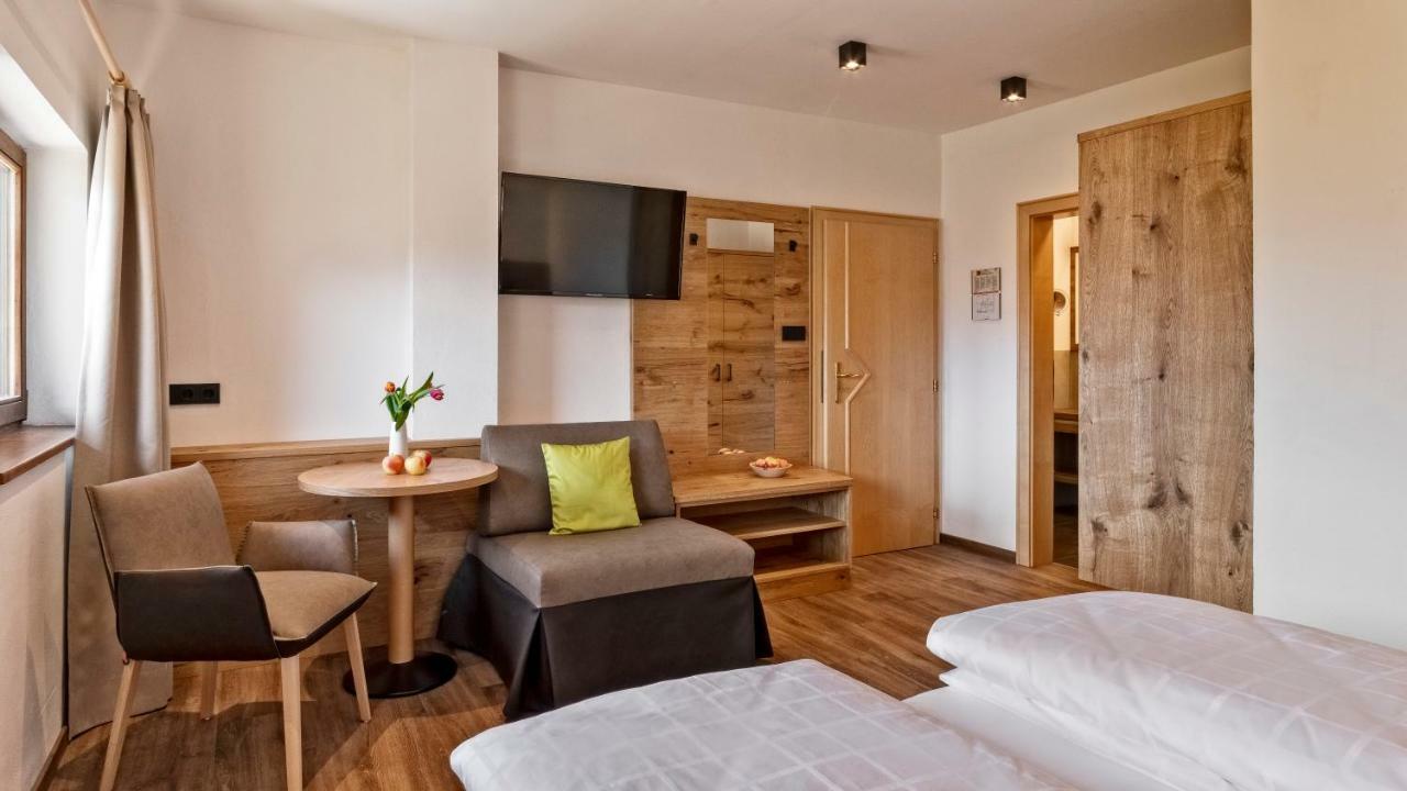 Hotel Garni Sonngart Andrian Bagian luar foto