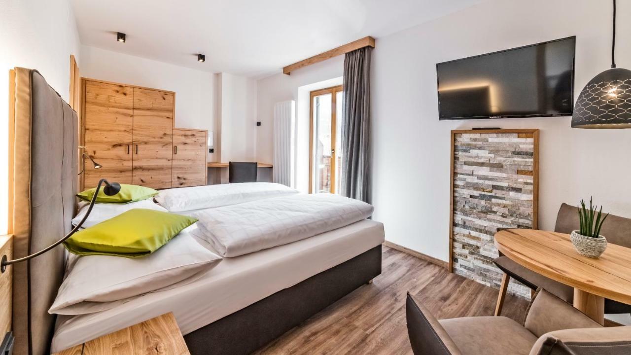 Hotel Garni Sonngart Andrian Bagian luar foto
