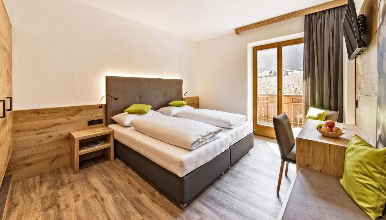 Hotel Garni Sonngart Andrian Bagian luar foto