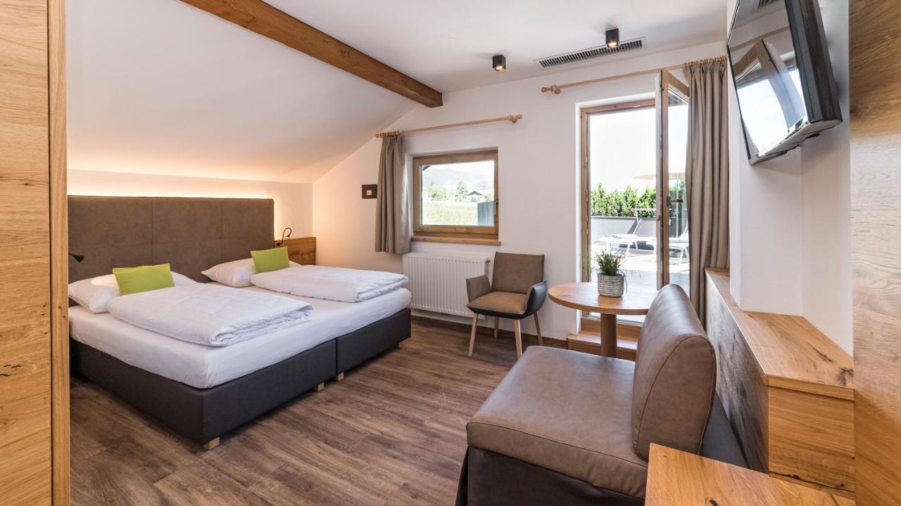 Hotel Garni Sonngart Andrian Bagian luar foto
